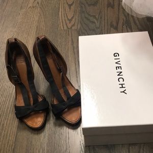 Givenchy brown leather bow sandals size 37